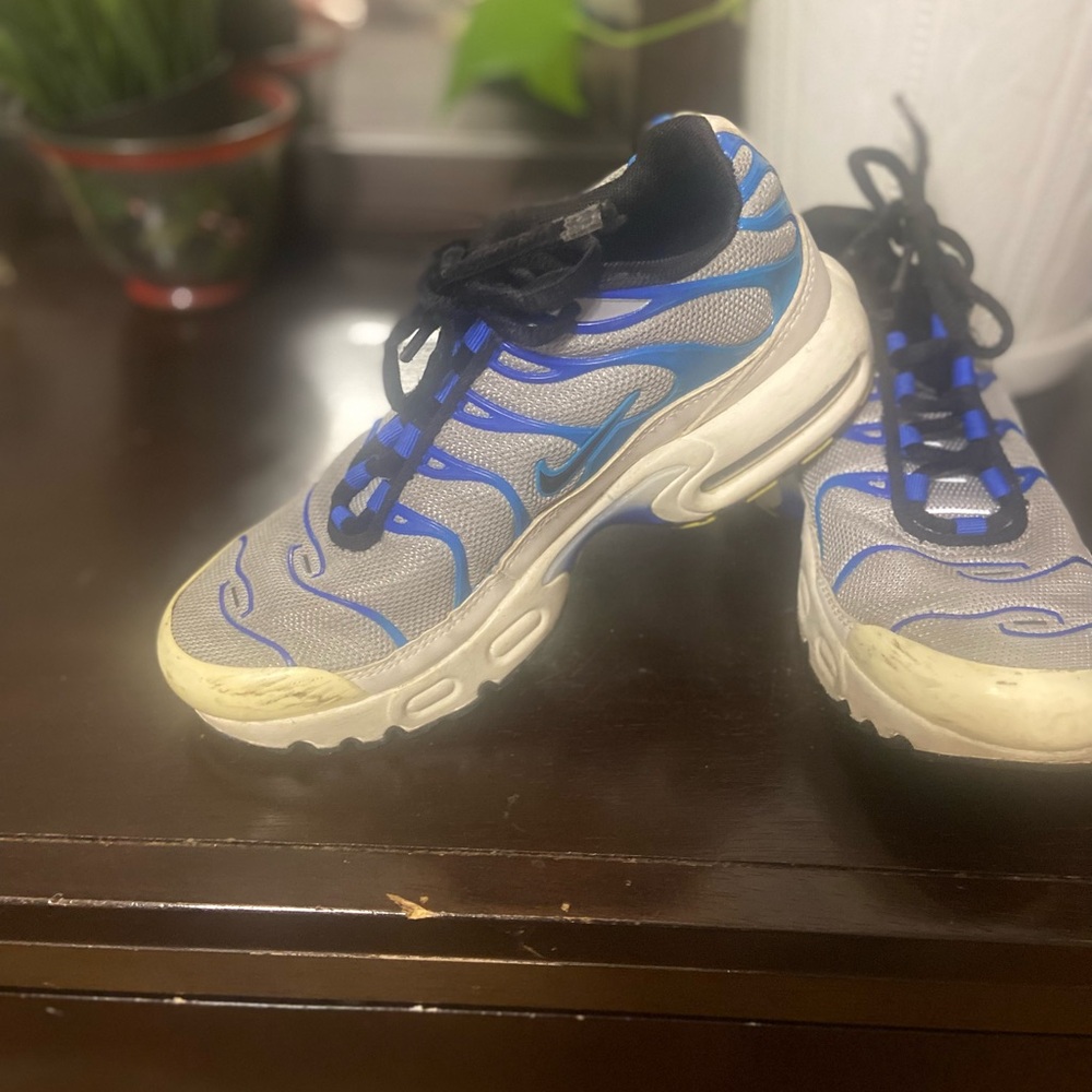 Nike Air Max Plus Smoke Grey/Blue Lightning Boys Sneakers